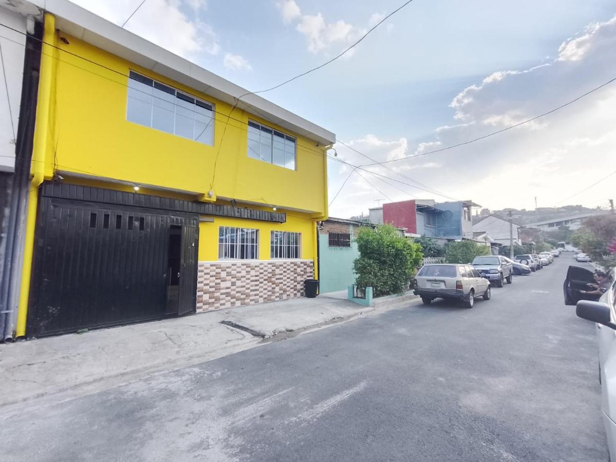 Hostal Los Heroes Antiguo Cuscatlán Exteriör bild