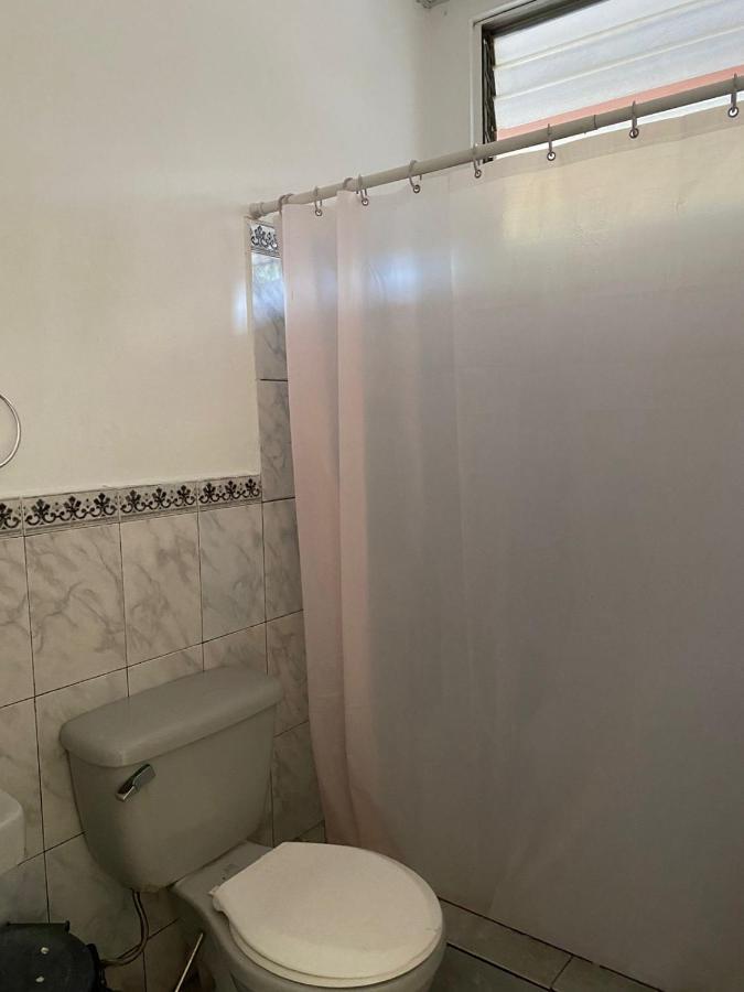 Hostal Los Heroes Antiguo Cuscatlán Exteriör bild