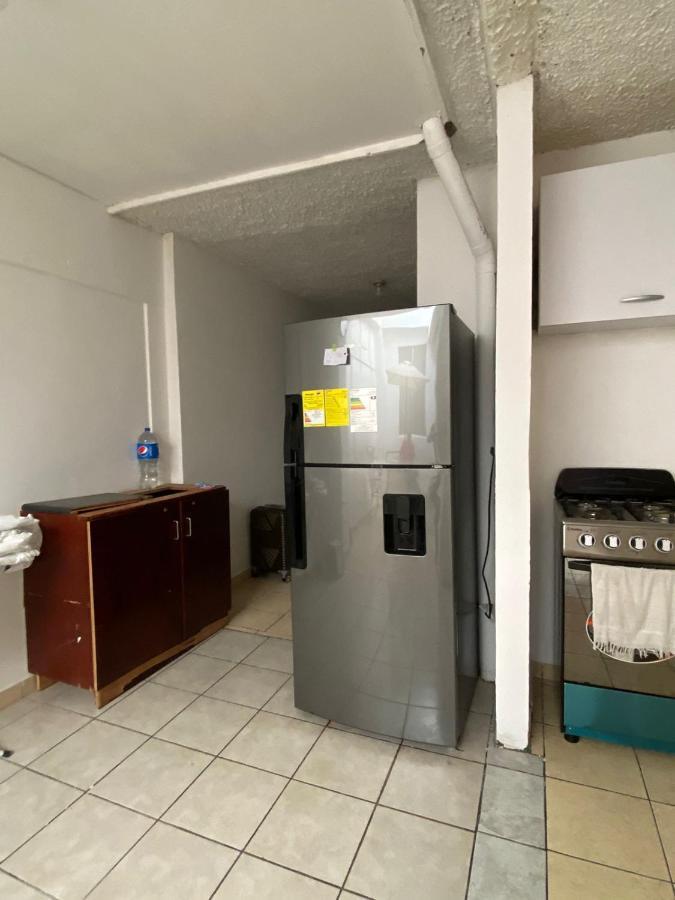 Hostal Los Heroes Antiguo Cuscatlán Exteriör bild